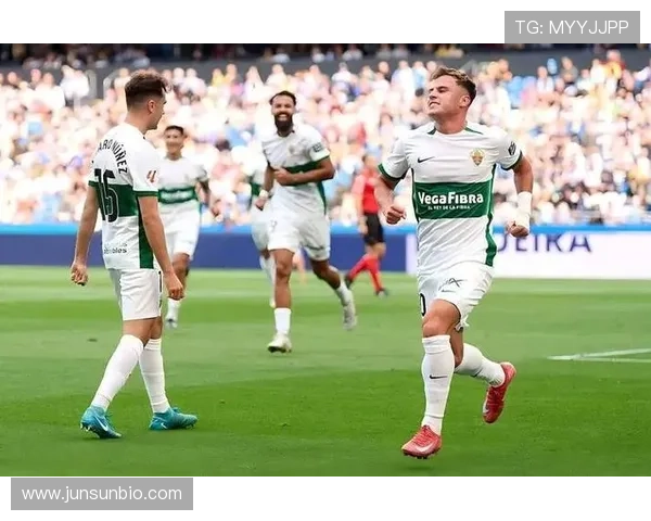 西甲球队持续保持主场不败纪录，表现强势引发各方关注