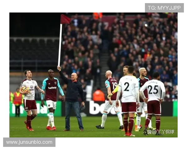 英超帕克执教伯恩利后球队表现稳健