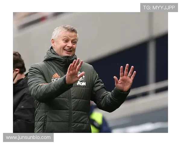 杜埃与迪巴拉脚下技术对比:细腻度、创造性及进攻效率分析 杜埃与迪巴拉脚下技术对比:细腻度、创造性及进攻效率分析