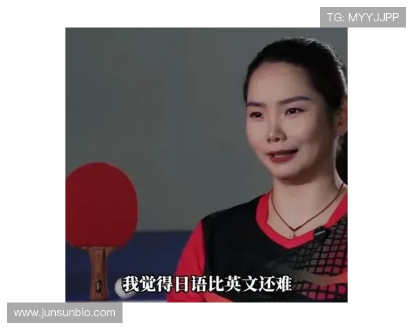 何卓佳这生活真不像跳台上的样子，谁能想到她私下竟然这么会宠娃？