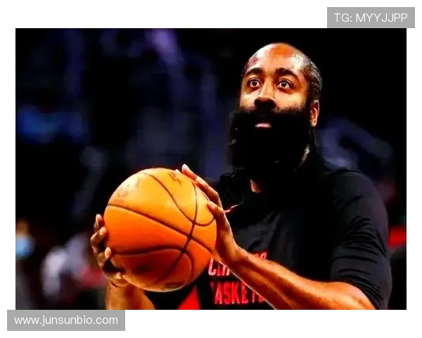 哈登这日常跟赛场差太多了，居然还亲手做饭？真是我见过最接地气的顶级球星